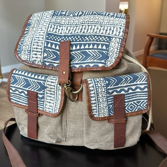 Joyn brand canvas and leather backpack - Picture 1 of 15